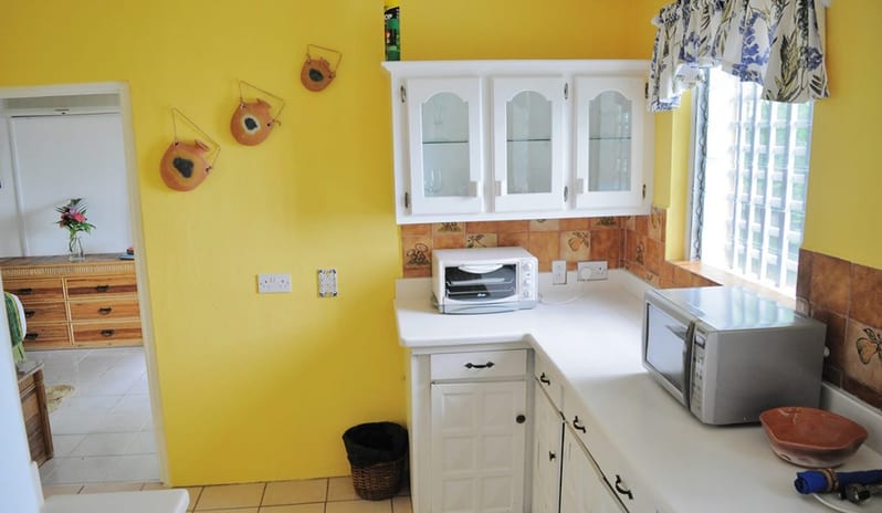 YOUNG ISLAND DUVENNET SUITE - KITCHEN